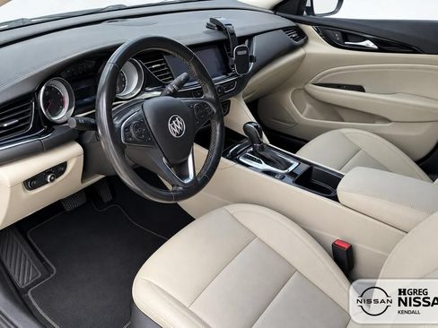 Used 2018 Buick Regal Essence w/ Driver Confidence Package #1 FWD image 6
