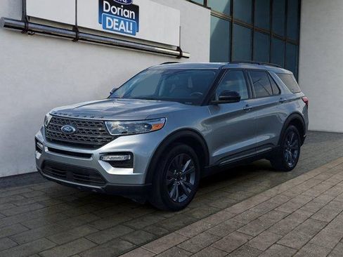 Certified 2023 Ford Explorer XLT w/ Equipment Group 202A AWD/4WD image 7