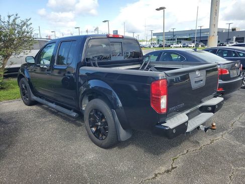 Used 2018 Nissan Frontier SV w/ Value Truck Package RWD image 3