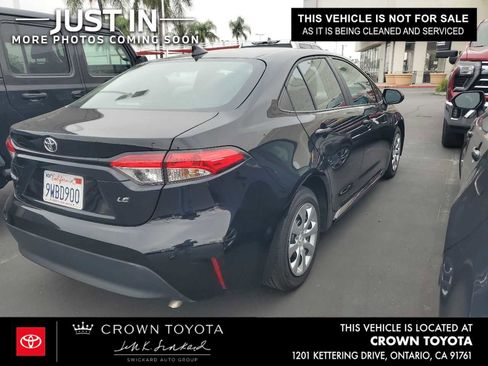 Used 2026 Toyota Corolla LE FWD image 2