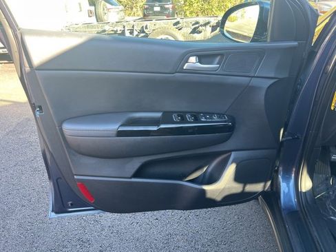 Used 2021 Kia Sportage EX image 26