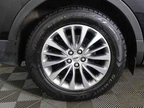 Used 2017 Lincoln MKX Select w/ Select Plus Package image 20