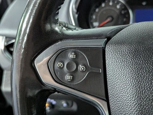 Used 2020 Chevrolet Traverse LT image 36