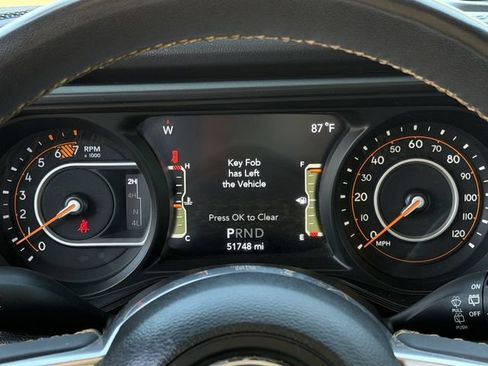 Used 2024 Jeep Wrangler Unlimited Sahara AWD/4WD image 16