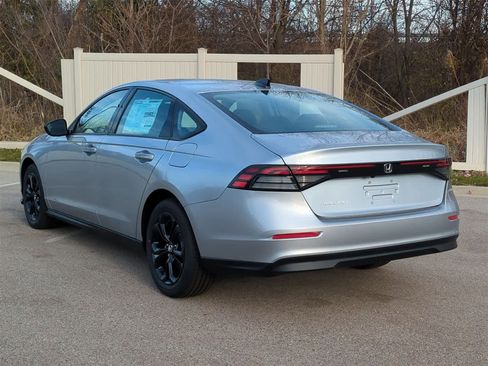 New 2025 Honda Accord SE image 12