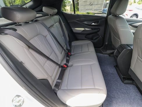 New 2025 Buick Envista Avenir image 24