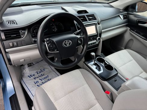 Used 2013 Toyota Camry LE FWD image 8