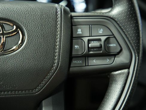 Used 2025 Toyota Tundra SR AWD/4WD image 37