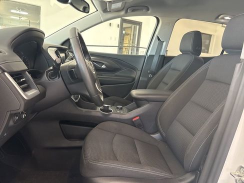 Used 2024 GMC Terrain SLE w/ Driver Convenience Package FWD image 8