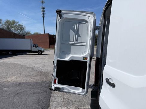 Used 2020 Ford Transit 250 Medium Roof image 16