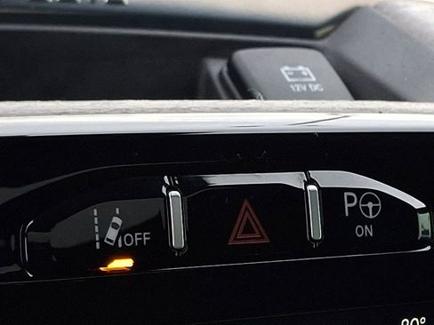 Used 2020 RAM 1500 Limited image 26