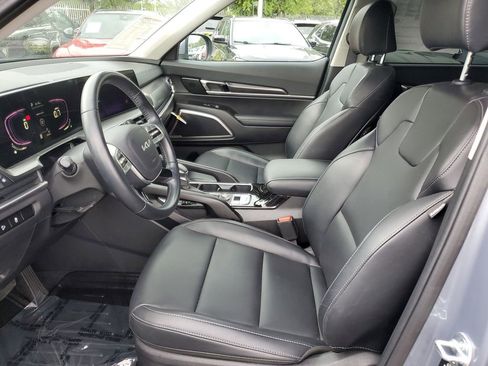 Used 2024 Kia Telluride S w/ S Sunroof Package image 16