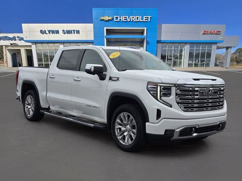 Used 2024 GMC Sierra 1500 Denali AWD/4WD image 5