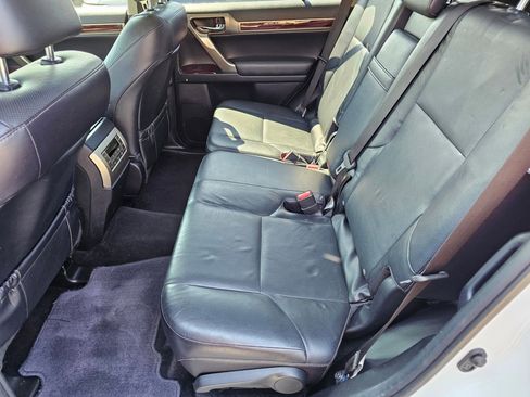 Used 2018 Lexus GX 460 Premium w/ Premium Package image 24