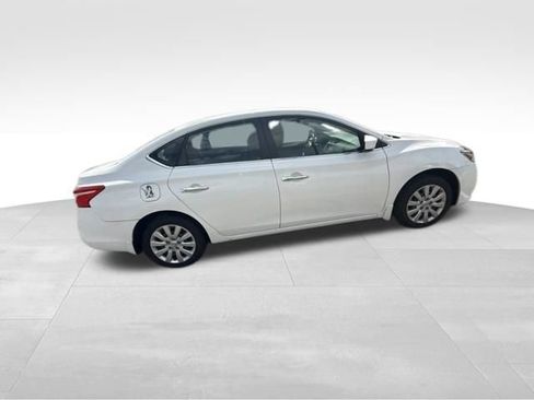 Used 2019 Nissan Sentra S FWD image 9