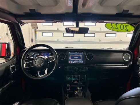 Used 2022 Jeep Wrangler Unlimited Sahara w/ Cold Weather Group image 30