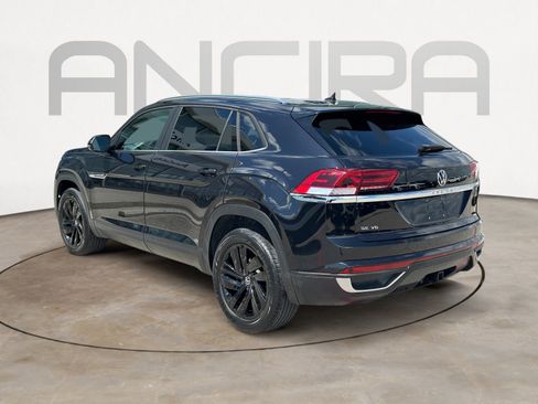 Used 2023 Volkswagen Atlas Cross Sport SE w/ Panoramic Sunroof Package FWD image 8