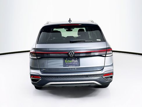 Used 2025 Volkswagen Taos SE FWD image 7