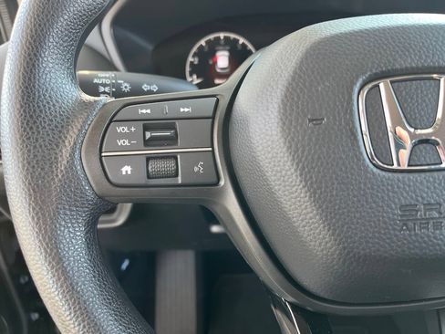 Certified 2026 Honda HR-V LX image 18