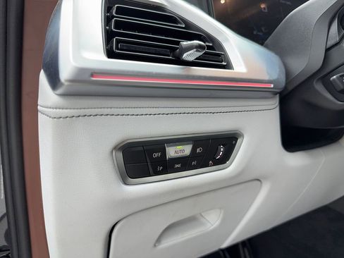 Used 2023 BMW XM image 31