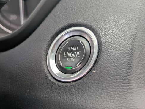 Used 2021 Cadillac XT4 Premium Luxury image 31