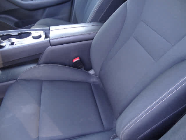 Used 2023 Nissan Rogue S AWD/4WD image 7