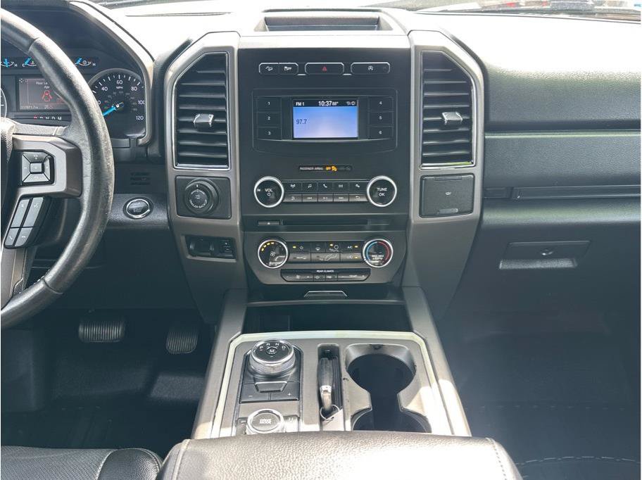Used 2018 Ford Expedition XLT AWD/4WD image 17