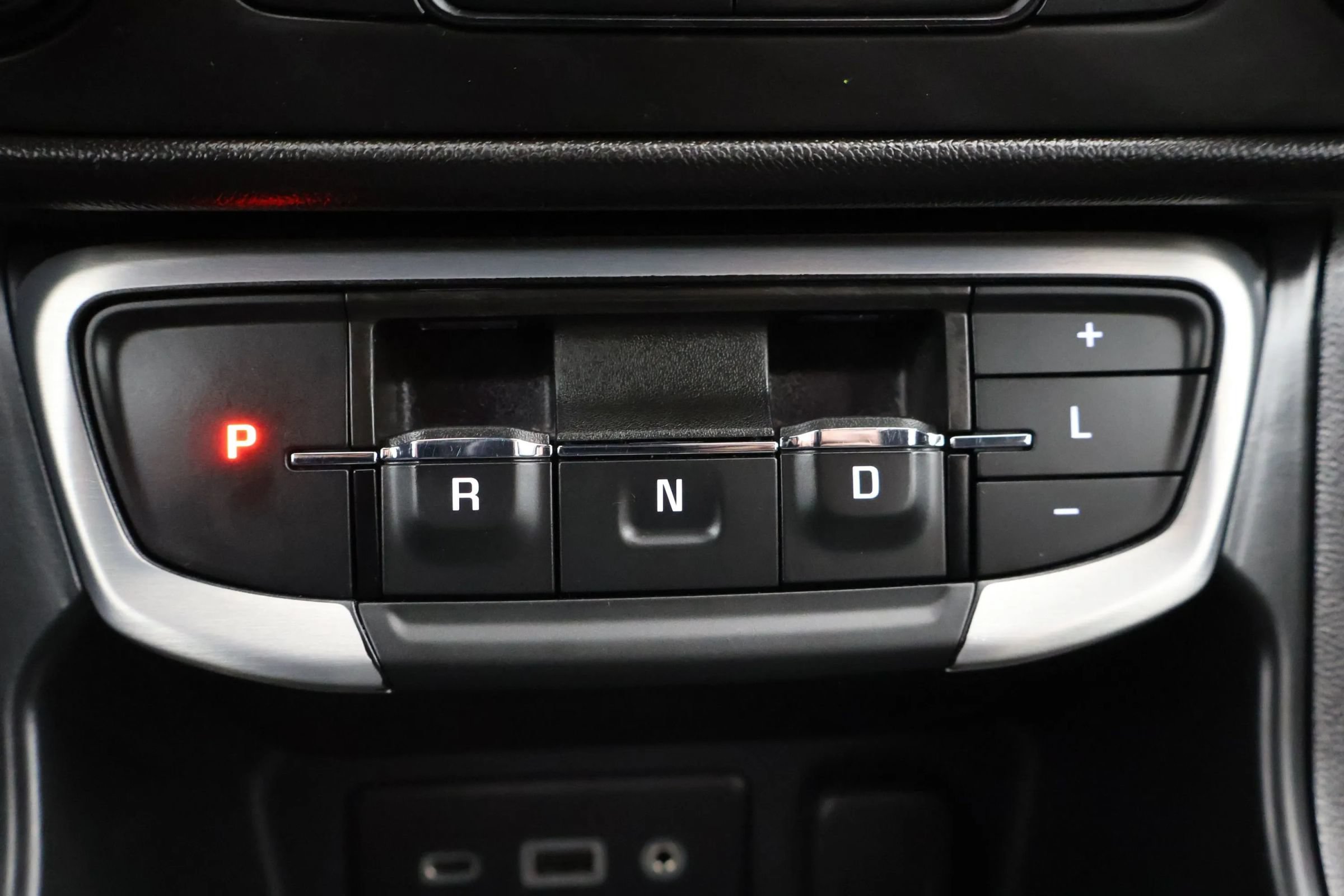 Used 2024 GMC Terrain SLE AWD/4WD image 33