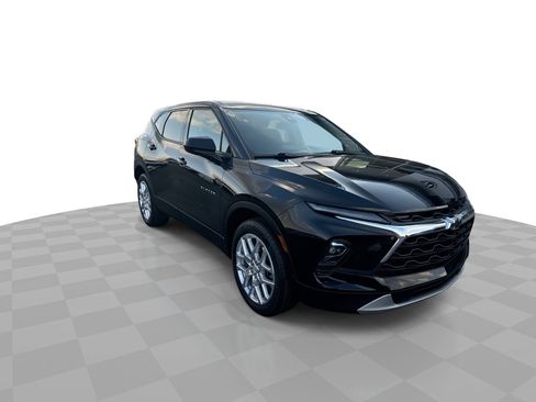 Certified 2024 Chevrolet Blazer LT w/ LPO, Cargo Package image 2