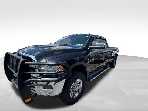 Used 2017 RAM 3500 Tradesman w/ Chrome Appearance Group AWD/4WD image 2
