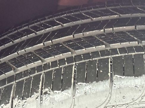 Used 2023 Chevrolet Traverse LT image 12