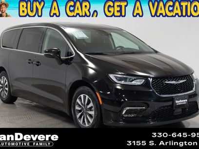Used 2024 Chrysler Pacifica Limited