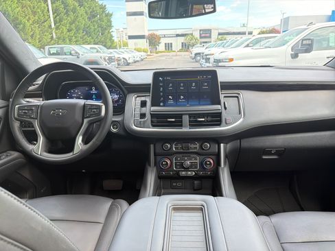 Used 2024 Chevrolet Tahoe Z71 w/ Luxury Package AWD/4WD image 30