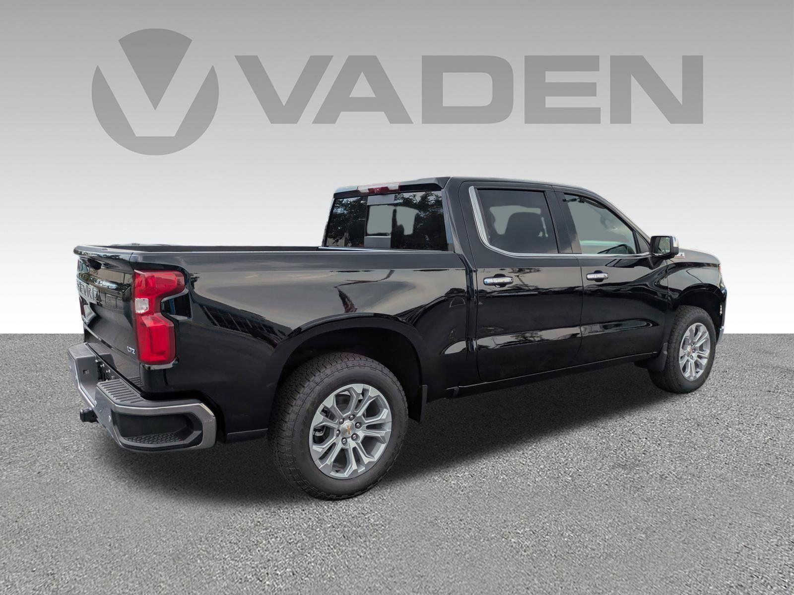 New 2026 Chevrolet Silverado 1500 LTZ w/ Technology Package AWD/4WD image 24