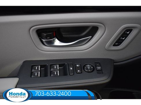 New 2025 Honda Pilot Touring image 25