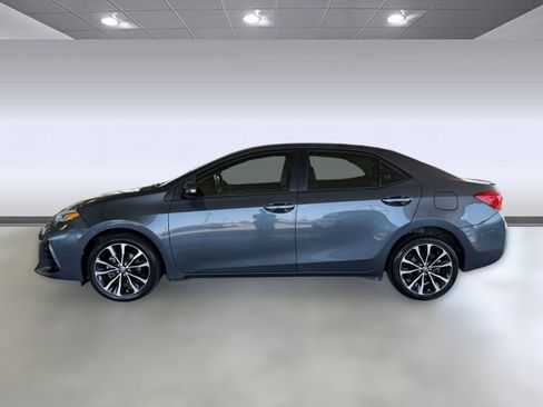 Used 2019 Toyota Corolla SE image 2