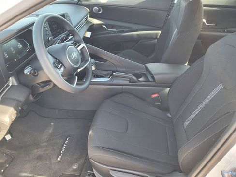 New 2026 Hyundai Elantra SE image 11