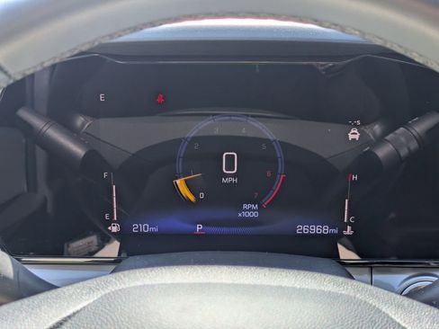 Used 2025 Chevrolet Trax LT w/ LT Convenience Package FWD image 16
