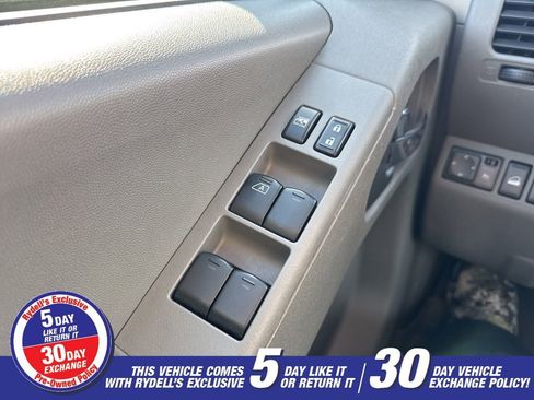 Used 2017 Nissan Frontier SV image 9