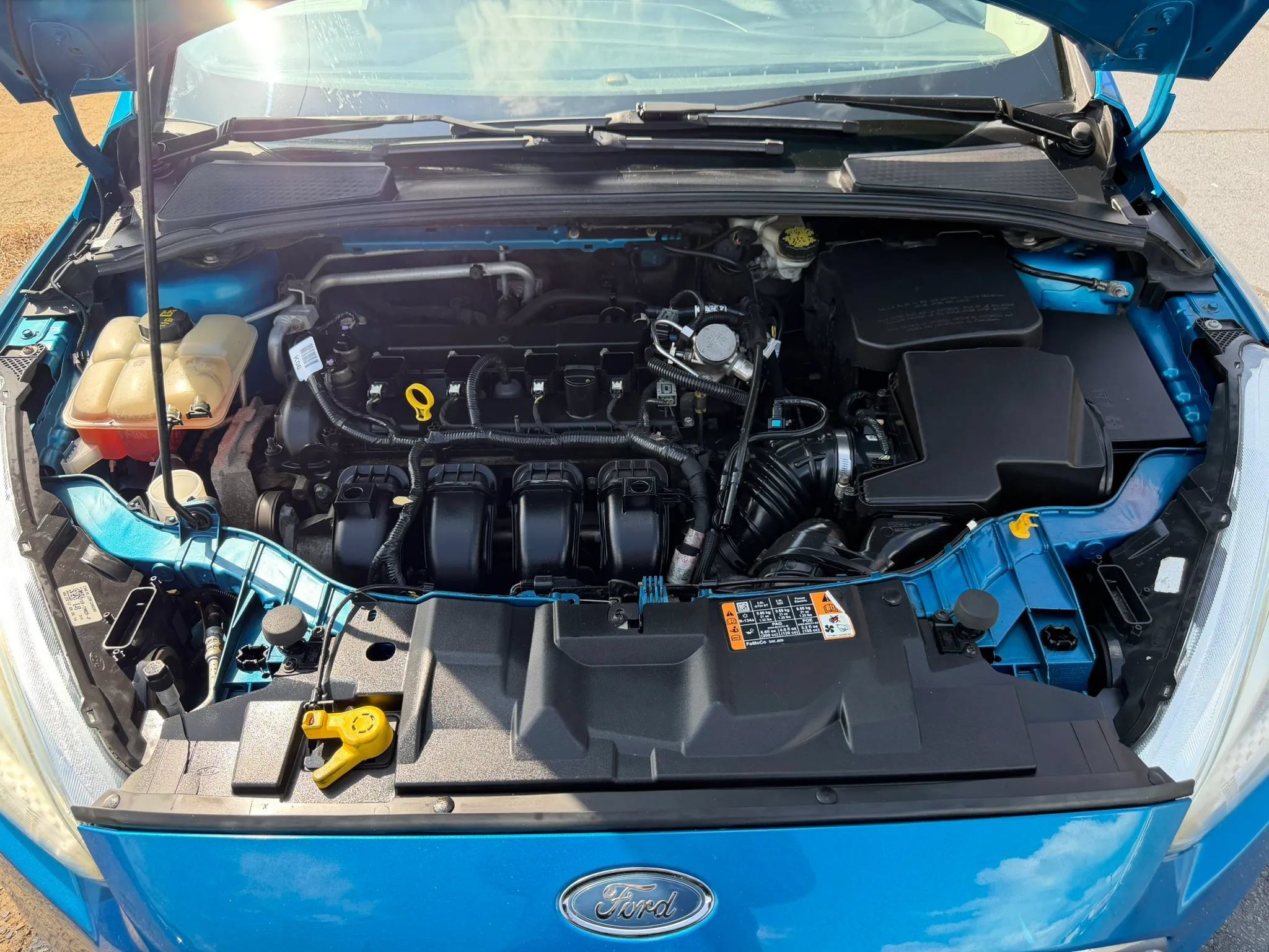 Used 2016 Ford Focus SE w/ SE Cold Weather Package FWD image 27