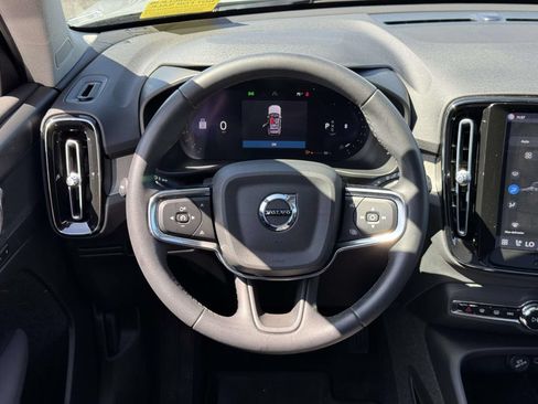 Certified 2024 Volvo XC40 B5 Core w/ Climate Package AWD/4WD image 12