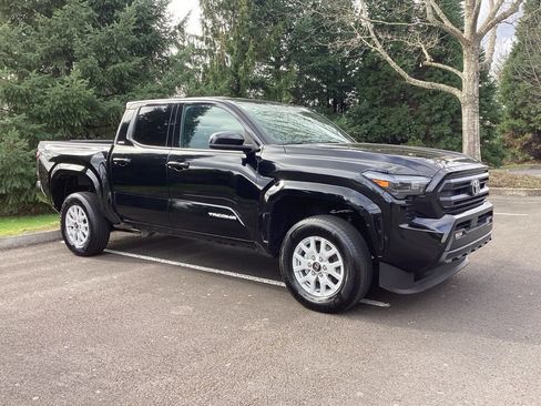 Certified 2025 Toyota Tacoma SR5 image 7