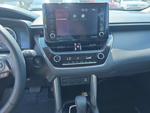 Used 2022 Toyota Corolla Cross LE AWD/4WD image 23