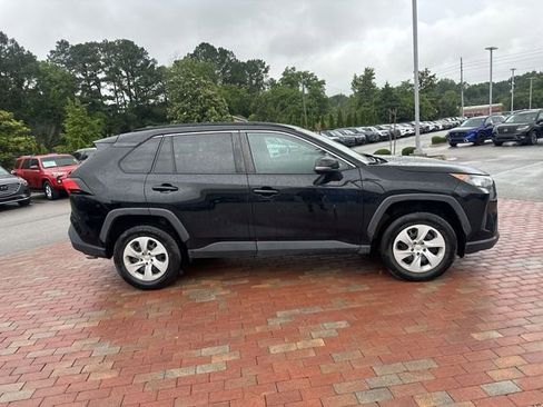 Used 2021 Toyota RAV4 LE FWD image 16