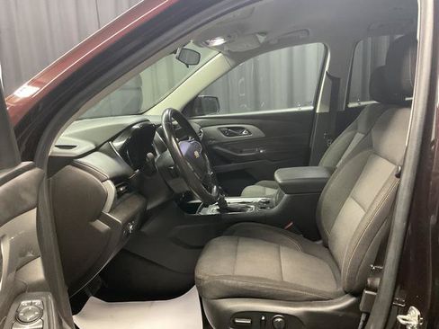 Used 2021 Chevrolet Traverse LT FWD image 7