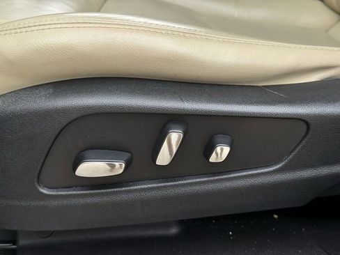 Used 2017 Cadillac XT5 Luxury w/ Driver Awareness Package FWD image 28