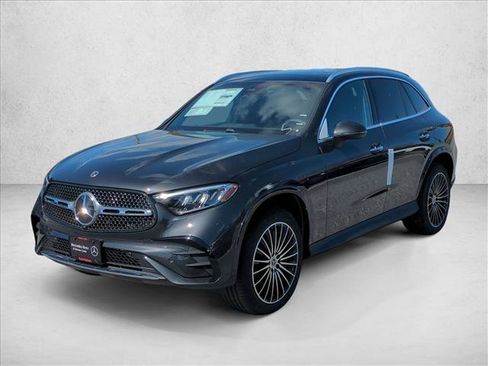 Certified 2026 Mercedes-Benz GLC 300 image 2