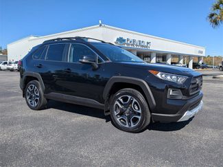 Used 2019 Toyota RAV4 Adventure video 2