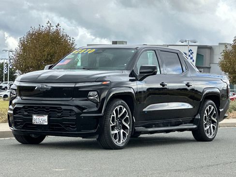 Used 2024 Chevrolet Silverado EV RST image 8