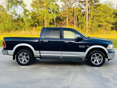 Used 2014 RAM 1500 Laramie w/ Convenience Group image 4